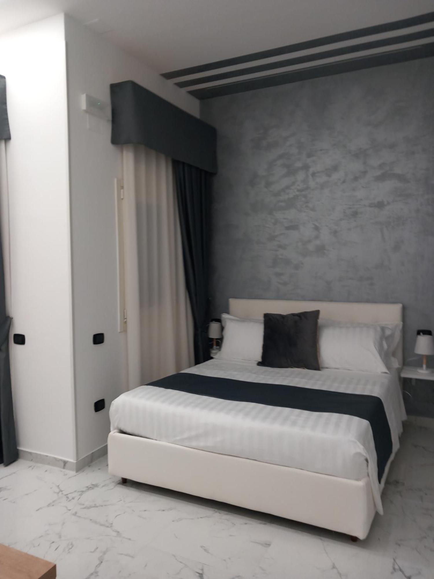 Hotiday Room Collection - Napoli Sant'Arcangelo Экстерьер фото