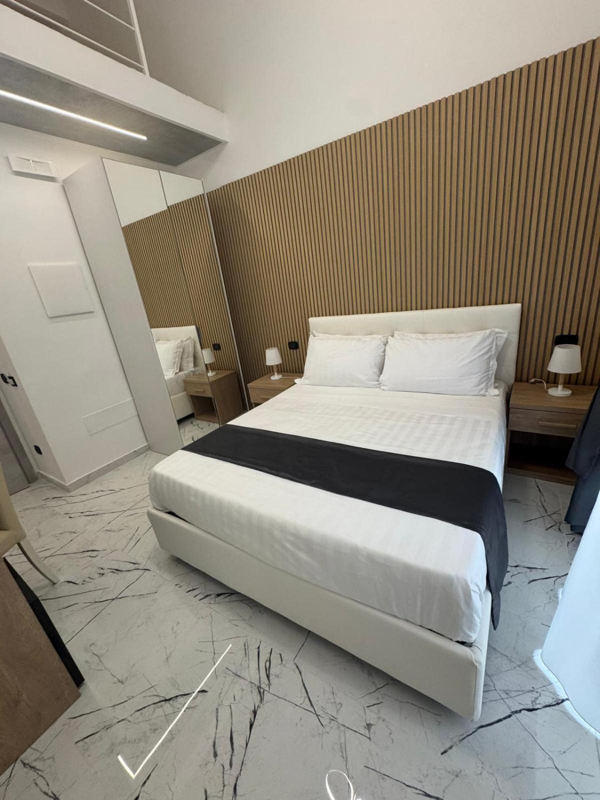 Hotiday Room Collection - Napoli Sant'Arcangelo Экстерьер фото